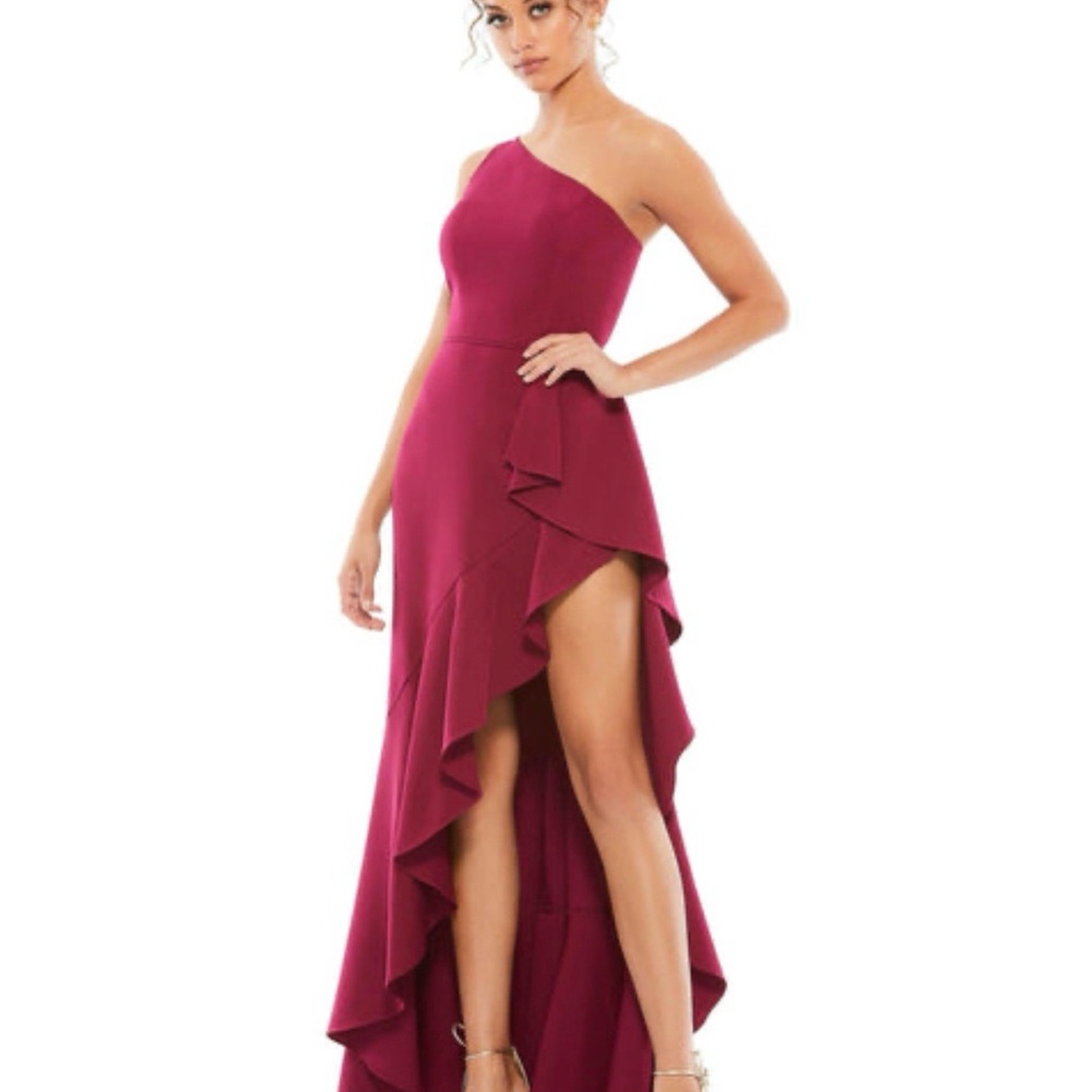 NWT - Ieena by Mac Duggal One Shoulder Burgundy Gown, Size 4